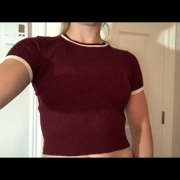 Burgundy Crop Top - Picture 2 of 3